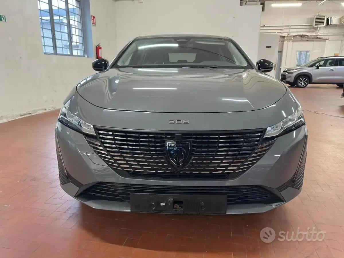 Usata Peugeot 308 Allure 131 CV (96 kW) 2024 Grigio Berlina