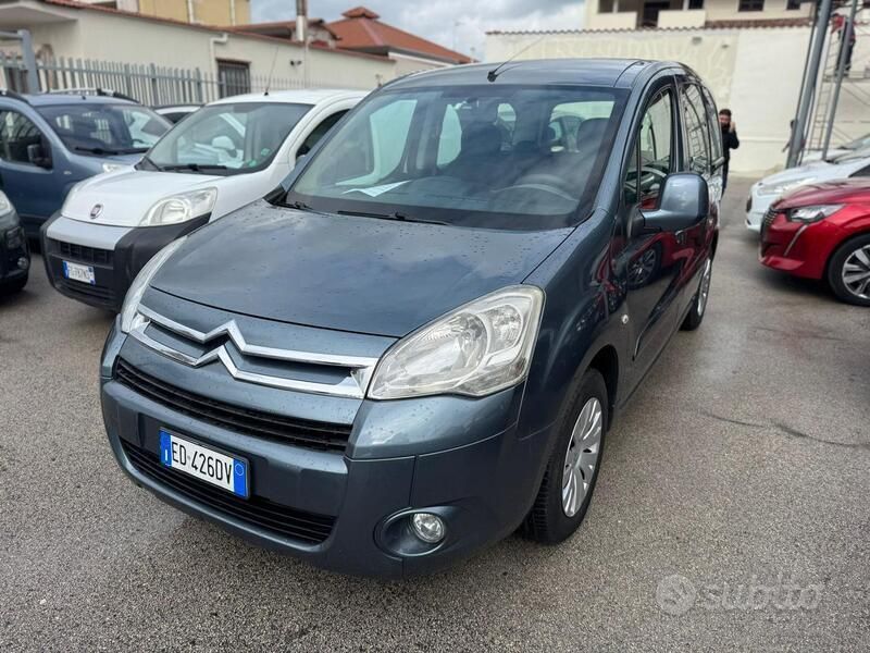 Giallo Usata 2010 Citroën Berlingo XTR Monovolume | 4990 € (Buon prezzo) - Immagine 1/4