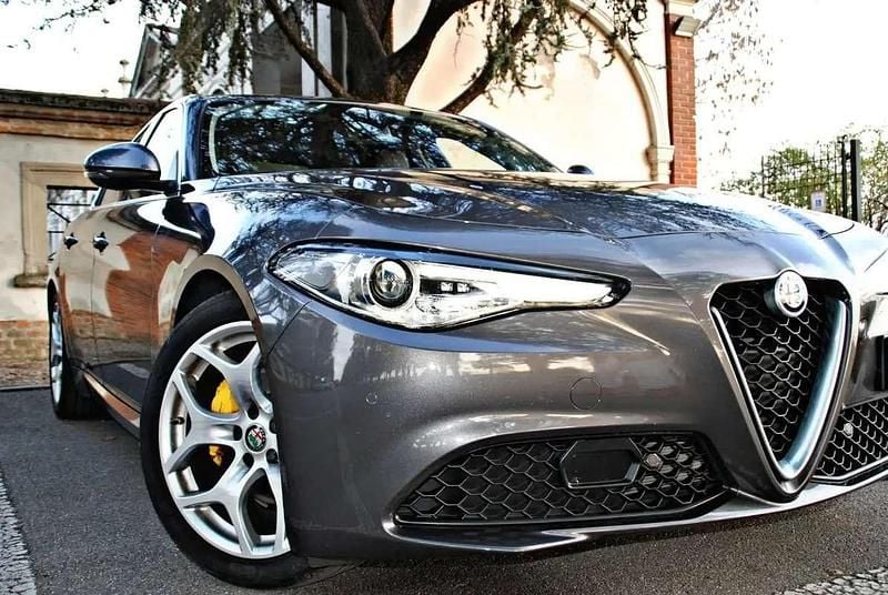 Usata Alfa Romeo Giulia Lusso 190 CV (139 kW) 2020 Grigio Berlina