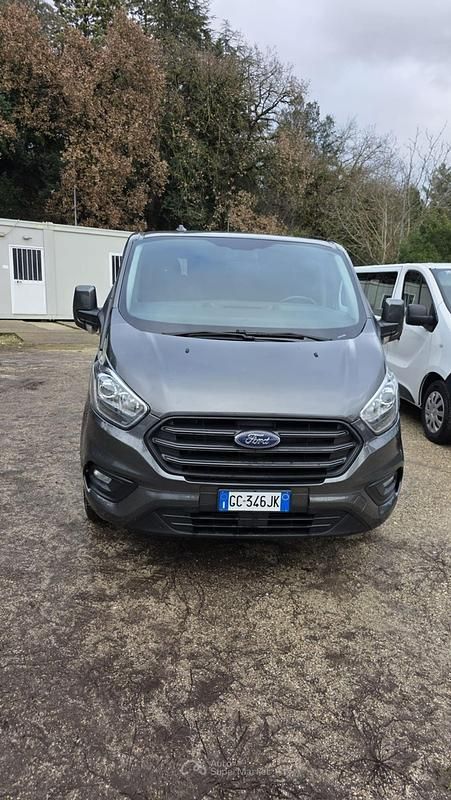 Usata Ford Transit Custom 131 CV (96 kW) 2020 Gray Monovolume