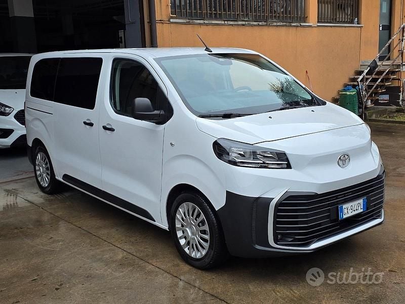Usata Toyota Proace Verso 144 CV (105 kW) 2024 Bianco Station wagon
