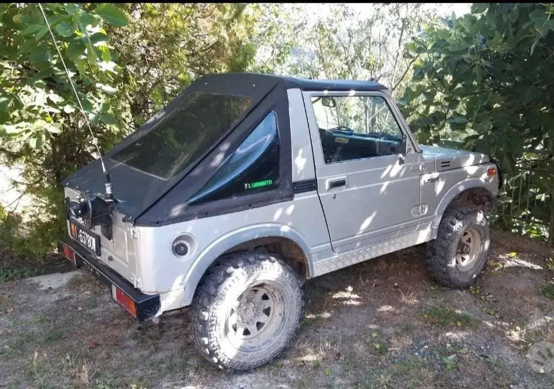 Usata Suzuki Samurai 90 CV (66 kW) 1984 Argento SUV