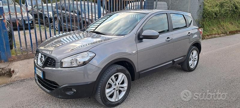 Usata Nissan Qashqai Acenta 131 CV (96 kW) 2012 Grigio SUV