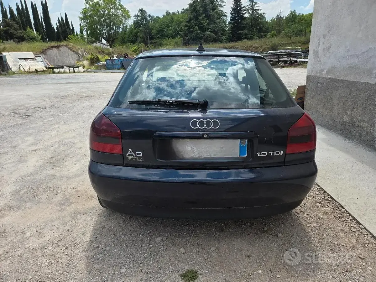 Usata Audi A3 90 CV (66 kW) 2000 Blu Utilitaria