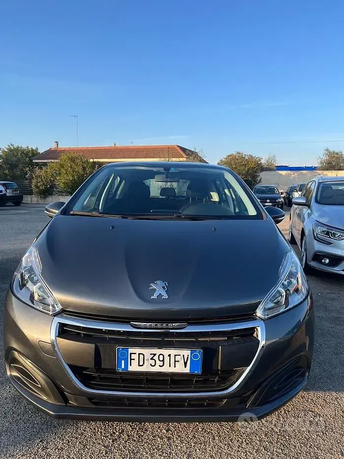 Usata Peugeot 208 Allure 75 CV (55 kW) 2016 Grigio Utilitaria