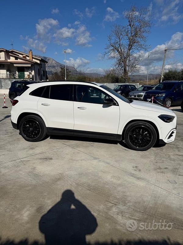 Usata Mercedes GLA200 AMG line 150 CV (110 kW) 2024 Bianco SUV
