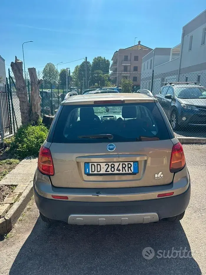 Occasion Fiat Sedici 120 ch (88 kW) 2006 Gris SUV