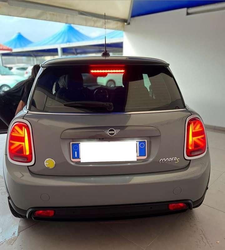 Usata Mini Cooper SE 75 kW (102 CV) 2020 Grigio Utilitaria