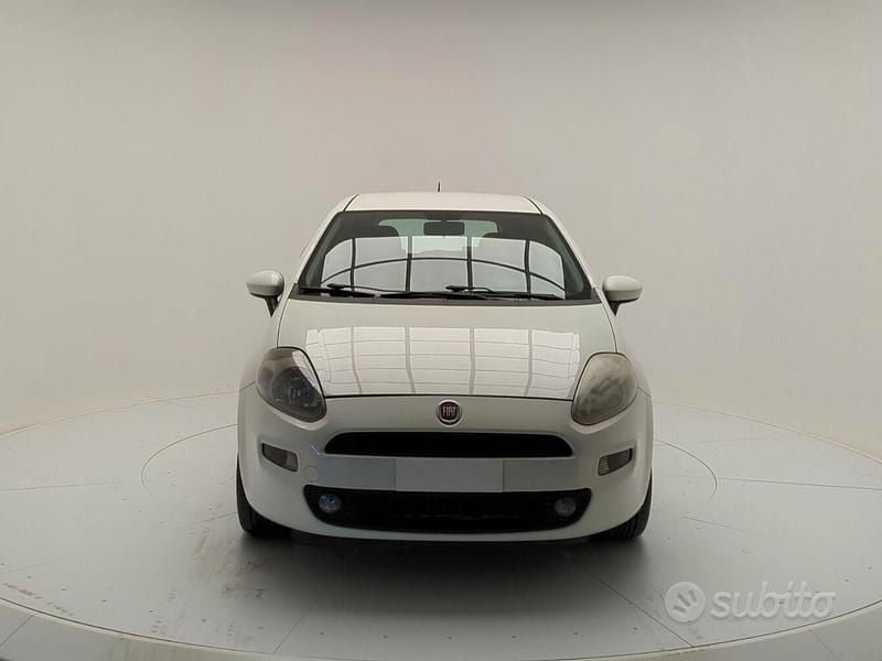 Usata Fiat Punto Street 77 CV (56 kW) 2016 Bianco Utilitaria