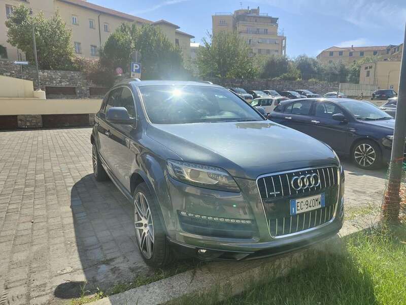 Usata 2010 Audi Q7 SUV | 10.500 € (Molto cara) - Immagine 1/4