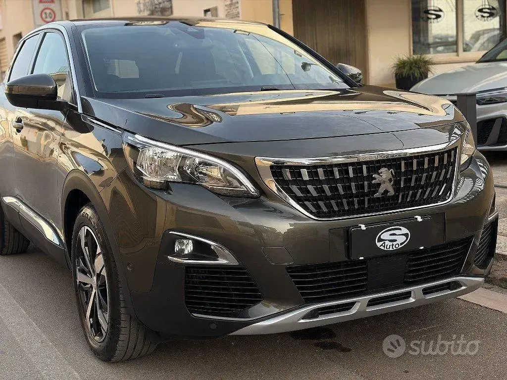 Usata Peugeot 3008 Allure 131 CV (96 kW) 2019 Grigio SUV