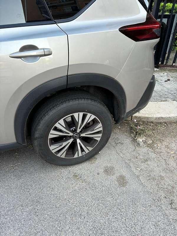 Usata Nissan X-Trail 158 CV (116 kW) 2023 Beige SUV