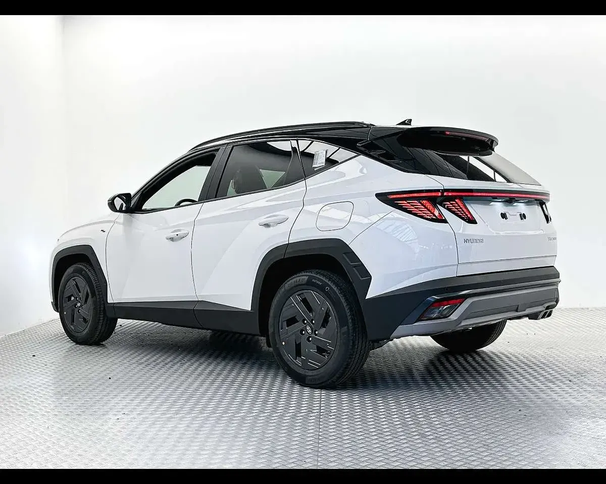 Nuova Hyundai Tucson 150 CV (110 kW) 2026 Serenity white pearl SUV