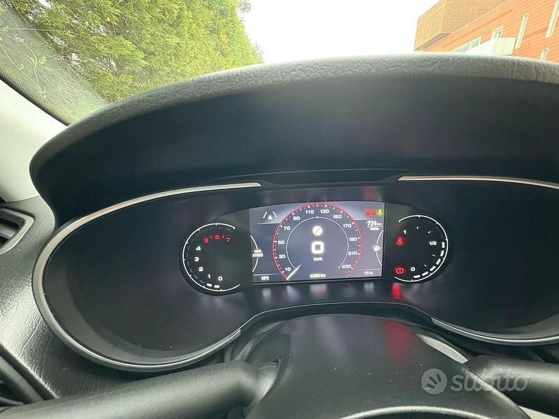 Usata Fiat Tipo Cross 131 CV (96 kW) 2023 Grigio Station wagon