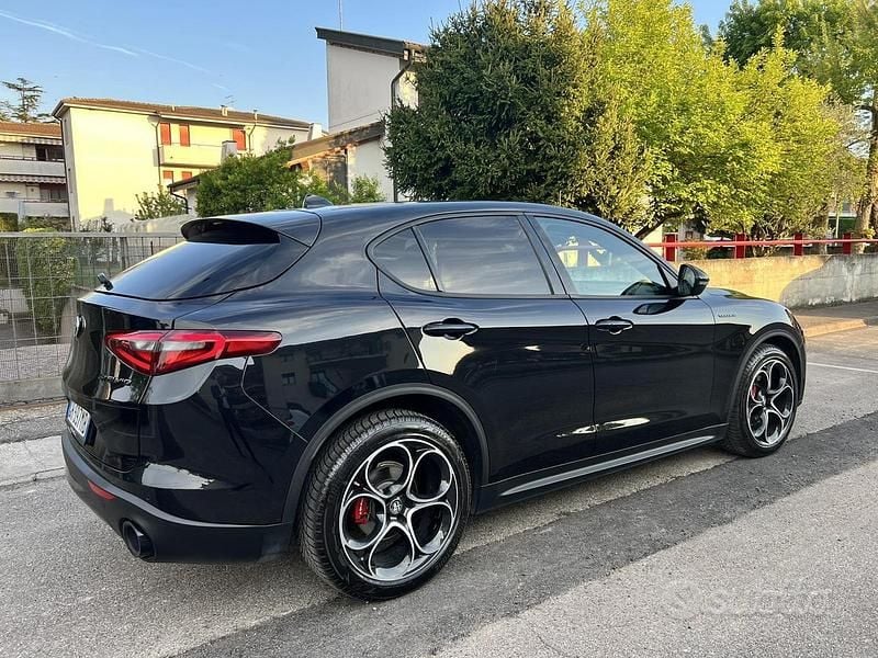 Usata Alfa Romeo Stelvio 160 CV (117 kW) 2022 Nero SUV