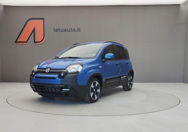 Usata Fiat Panda Cross 70 CV (51 kW) 2025 Blu italia Utilitaria