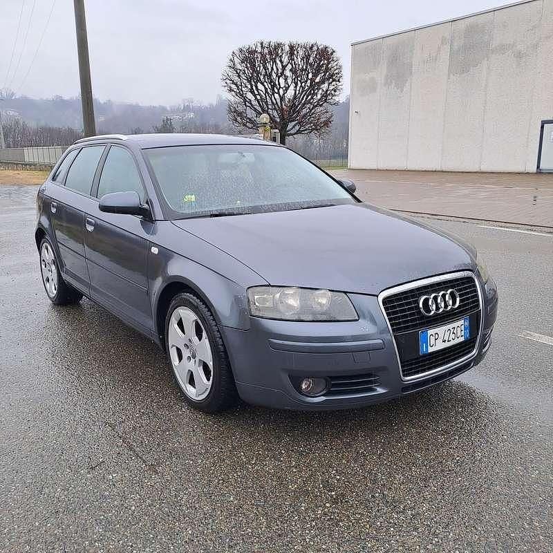 Usata Audi A3 Sportback Ambiente 140 CV (102 kW) 2005 Grigio Utilitaria