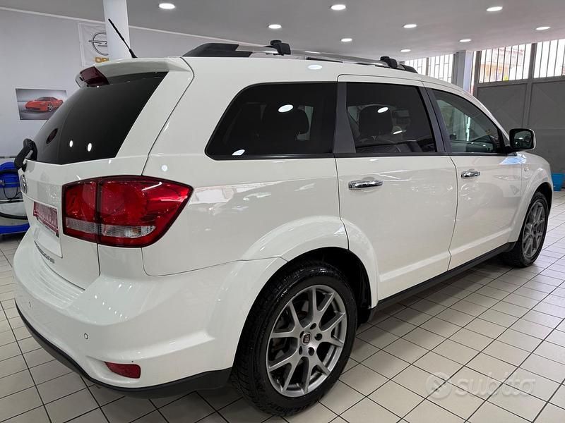 Usata Fiat Freemont 169 CV (124 kW) 2012 Bianco SUV