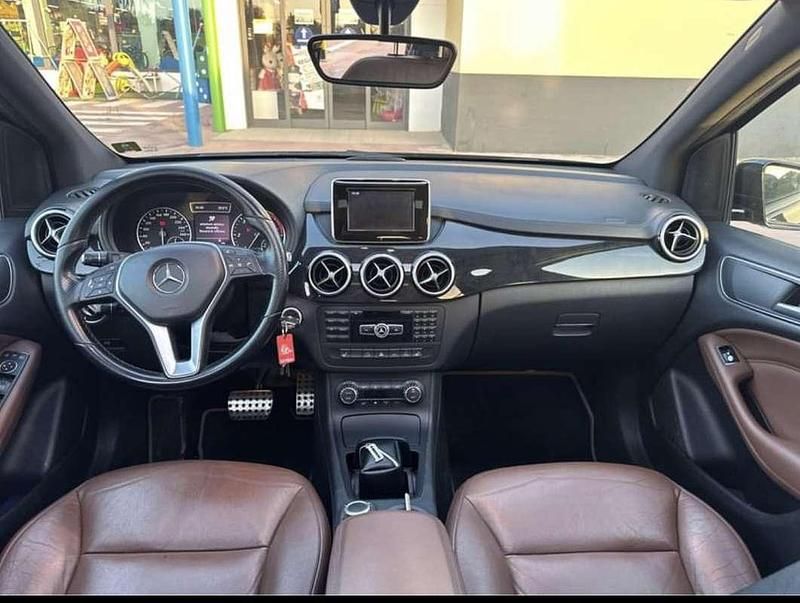 Usata Mercedes B180 109 CV (80 kW) 2012 Monovolume
