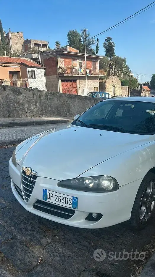 Usata Alfa Romeo 147 116 CV (85 kW) 2008 Bianco Utilitaria