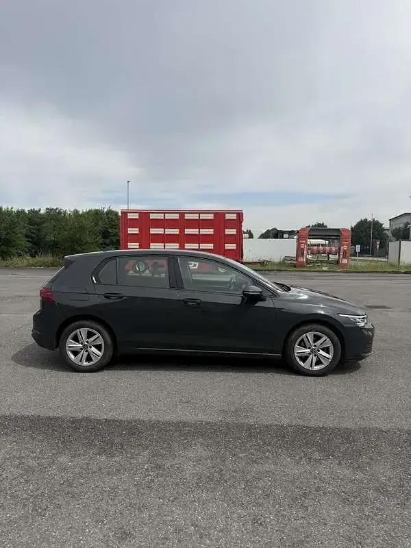 Usata VW Golf VIII Life 90 CV (66 kW) 2022 Berlina