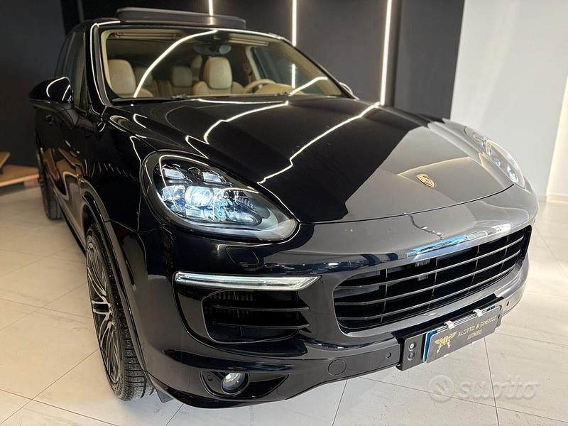 Usata Porsche Cayenne 250 CV (183 kW) 2016 Blu SUV