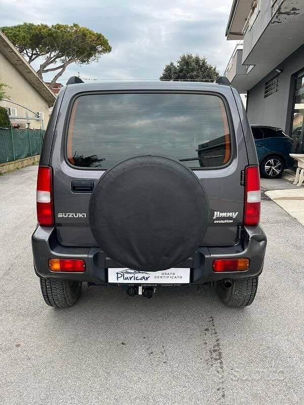 Usata Suzuki Jimny 86 CV (63 kW) 2018 Grigio SUV