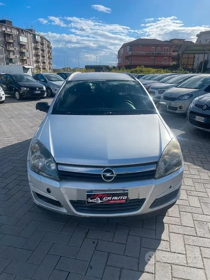 Begagnad Opel Astra 101 HK (74 kW) 2006 Grå Kombi