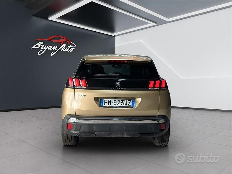 Usata Peugeot 3008 GT-line 131 CV (96 kW) 2018 Marrone Station wagon