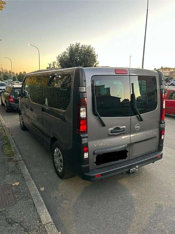 Occasion Opel Vivaro 145 ch (106 kW) 2017 Gris Monospace
