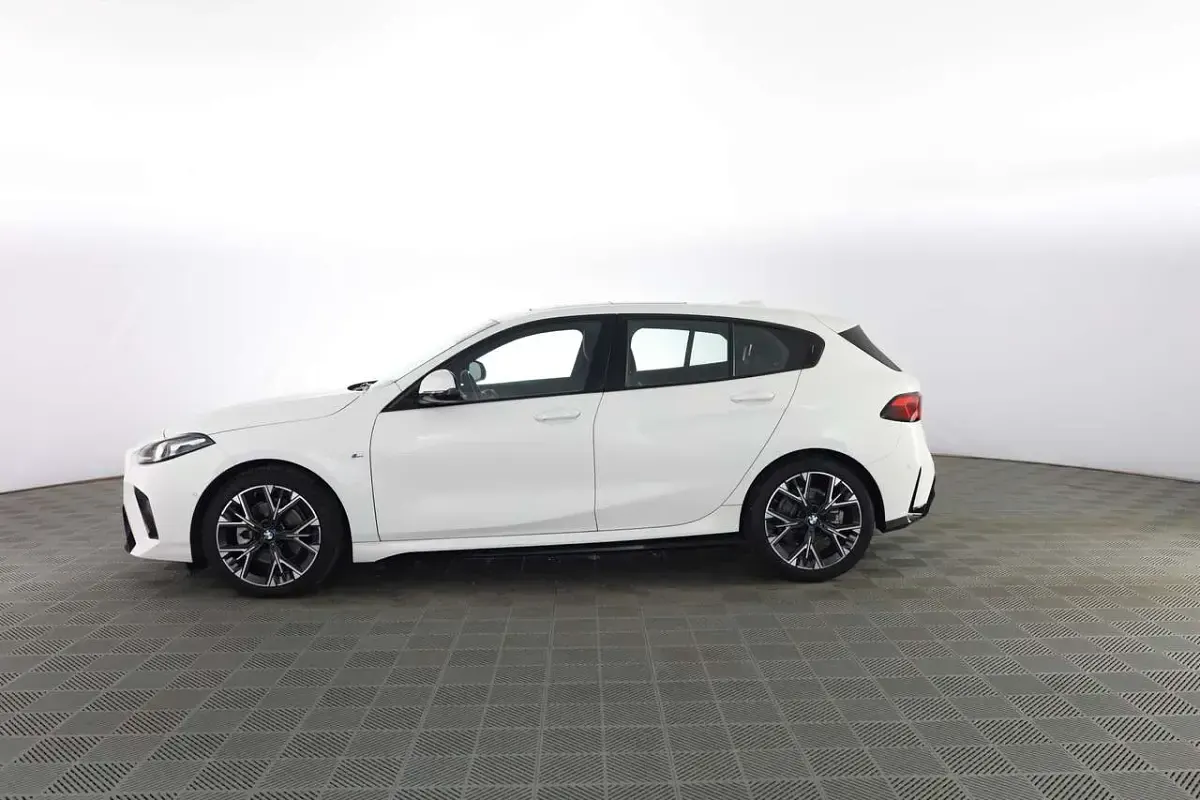 Usata BMW 120 M Sport 150 CV (110 kW) 2025 Alpine white Utilitaria