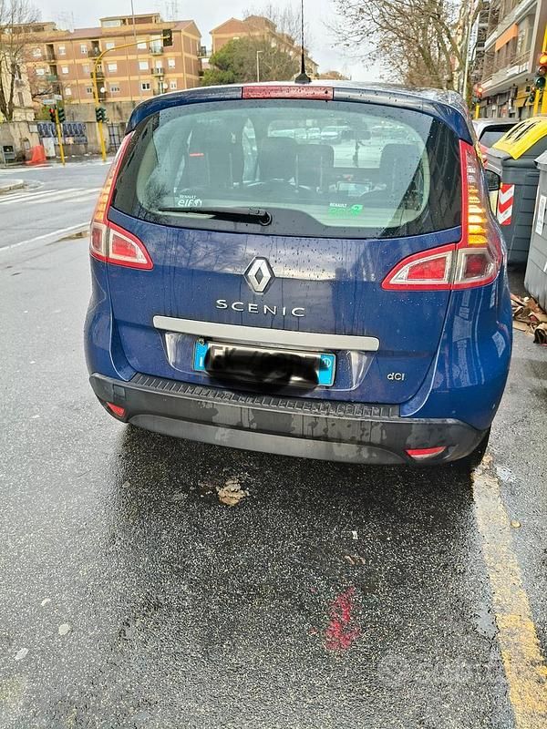 Usata Renault Scénic III 110 CV (80 kW) 2011 Blu Monovolume