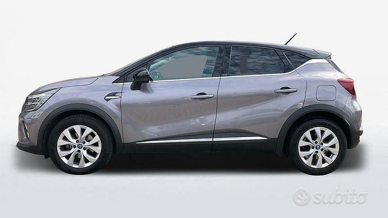 Usata Renault Captur Intens 160 CV (117 kW) 2022 Grigio scuro SUV
