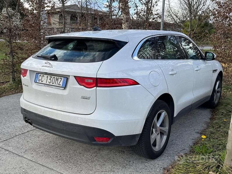 Usata Jaguar F-Pace Prestige 180 CV (132 kW) 2021 Bianco SUV