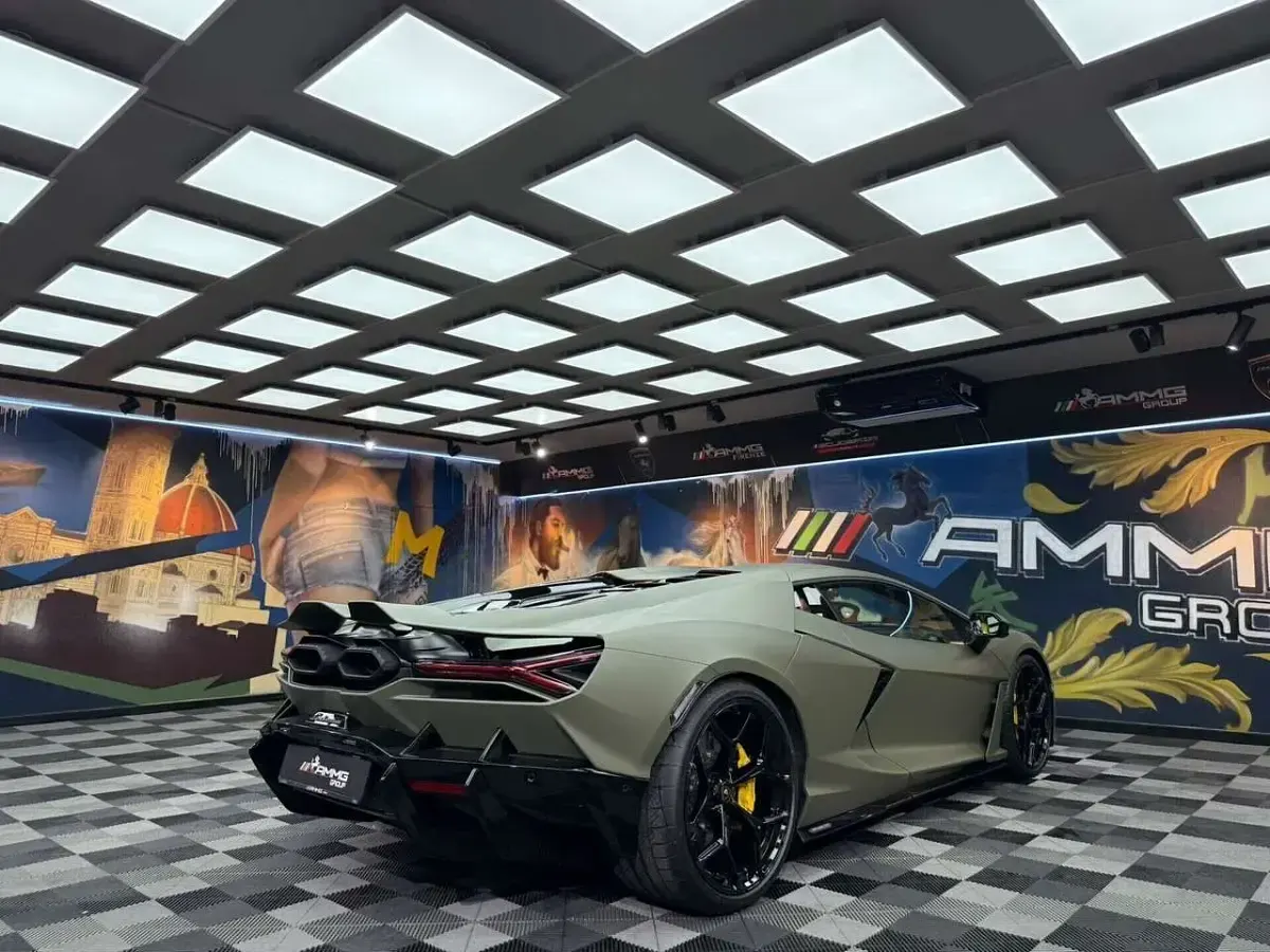 Nuova Lamborghini Revuelto 1016 CV (747 kW) 2025 Verde Coupé
