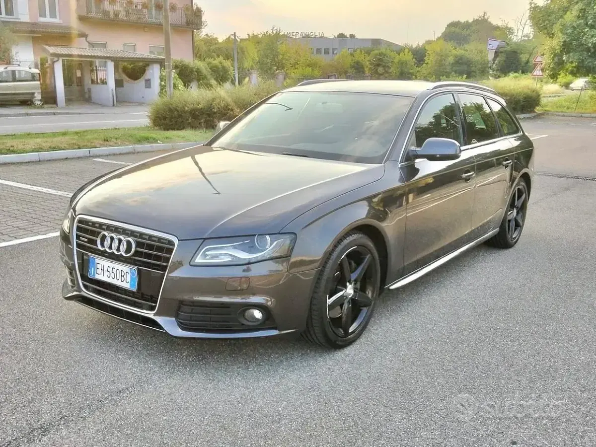 Usata Audi A4 239 CV (175 kW) 2011 Grigio Station wagon