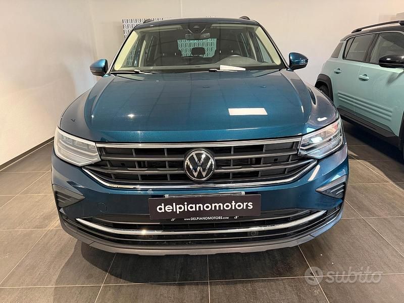 Usata VW Tiguan Life 150 CV (110 kW) 2023 Blu SUV