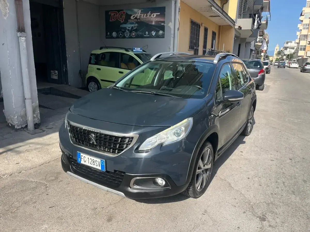 Usata Peugeot 2008 GT-line 99 CV (72 kW) 2017 Bluazzurro SUV