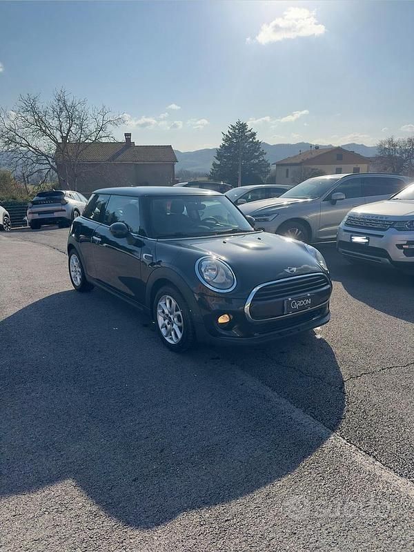 Occasion Mini Cooper D Hype 115 ch (84 kW) 2018 Noir Citadine