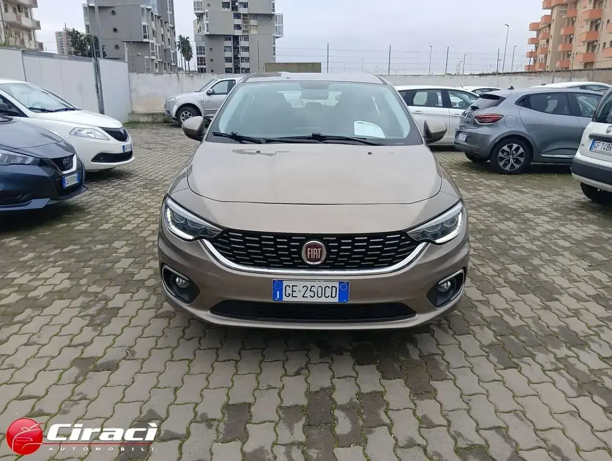 Usata Fiat Tipo Business 95 CV (69 kW) 2021 Beige Berlina