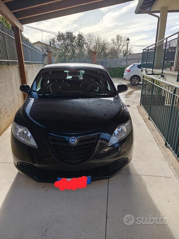 Usata Lancia Ypsilon 2015 Nero Utilitaria