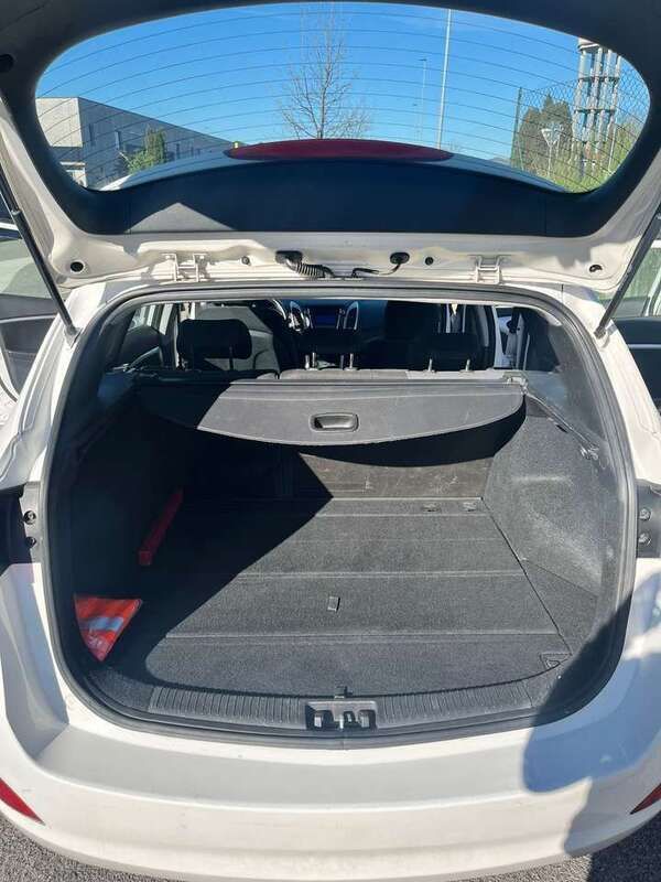 Usata Hyundai i30 110 CV (80 kW) 2013 Bianco Station wagon