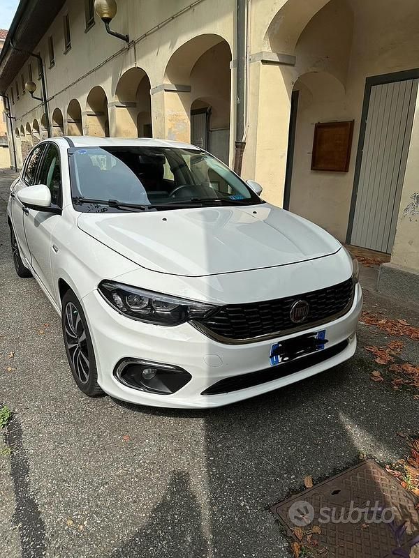 Usata Fiat Tipo 120 CV (88 kW) 2018 Bianco Berlina