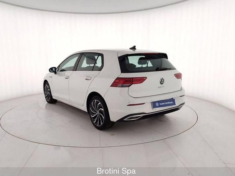 Usata VW Golf VIII Style 131 CV (96 kW) 2021 Bianco pastello Berlina