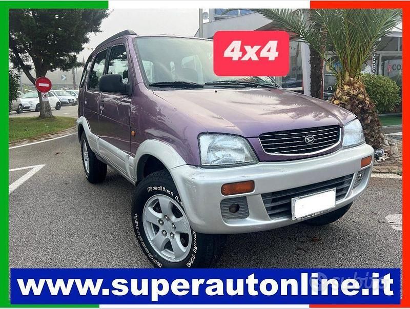 Viola metallizzato Usata 1998 Daihatsu Terios SUV | 2800 € (Buon prezzo) - Immagine 1/4