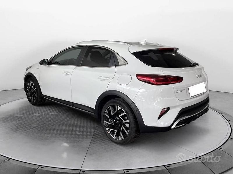 Usata Kia XCeed Style 141 CV (103 kW) 2022 Bianco SUV