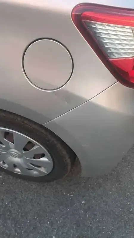 Usata Toyota Yaris Cool 72 CV (52 kW) 2019 Grigio Berlina