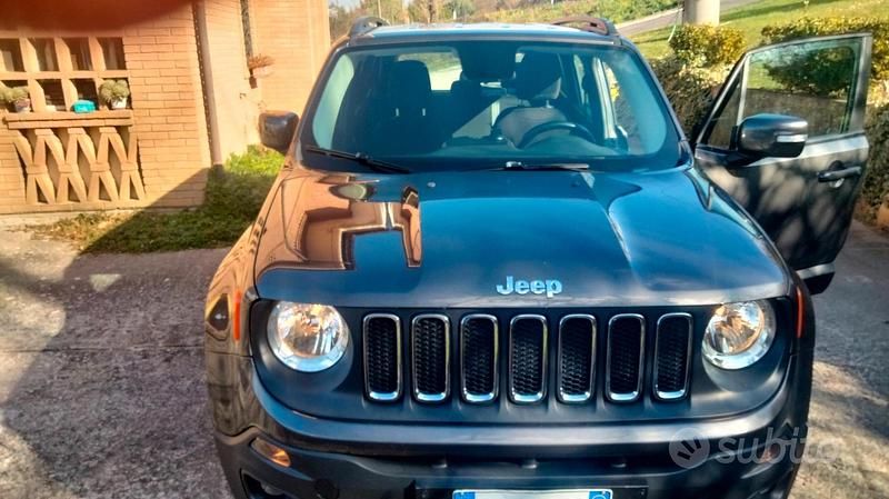 Usata Jeep Renegade 120 CV (88 kW) 2017 Grigio SUV