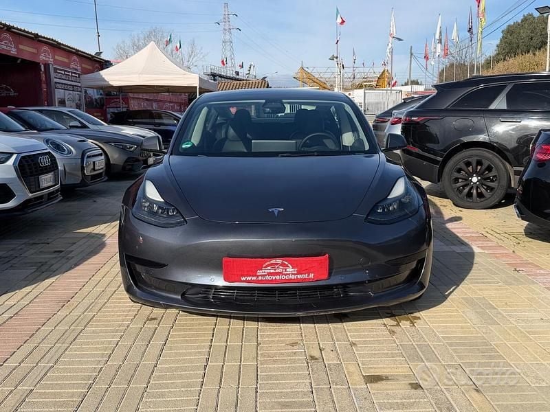 Usata Tesla Model 3 Standard Range Plus 366 kW (498 CV) 2021 Grigio Berlina