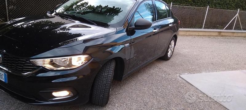 Usata Fiat Tipo 120 CV (88 kW) 2016 Blu Berlina